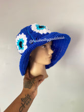 Load image into Gallery viewer, Granny Square Bucket Hat
