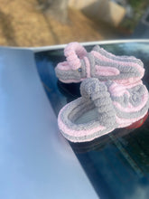 Load image into Gallery viewer, Yarn Shoes
