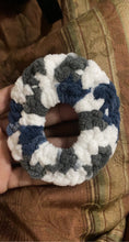 Load image into Gallery viewer, Scrunchie
